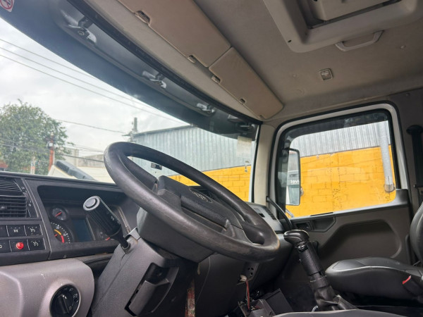 VOLKSWAGEN 24-330 CRC 6X2 VTR