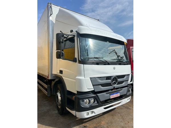 MERCEDES-BENZ Atego 2426 6X2