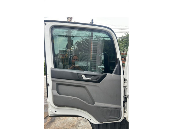 VOLKSWAGEN 9-170 DRC 4X2 DELIVERY