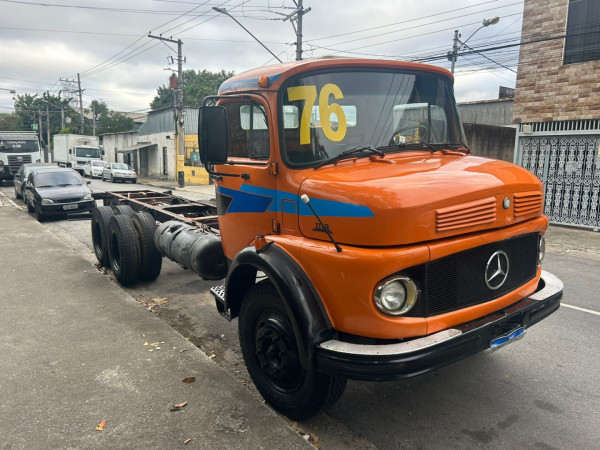 MERCEDES-BENZ 1113 Modelo sem Versão