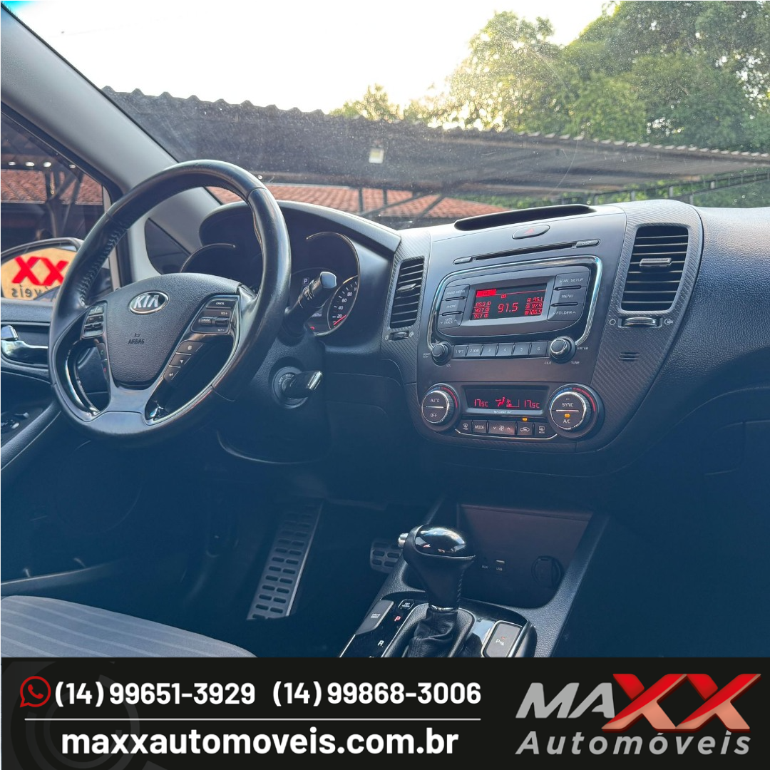 KIA Cerato Sedan 1.6 16V 4P SX AUTOMÁTICO