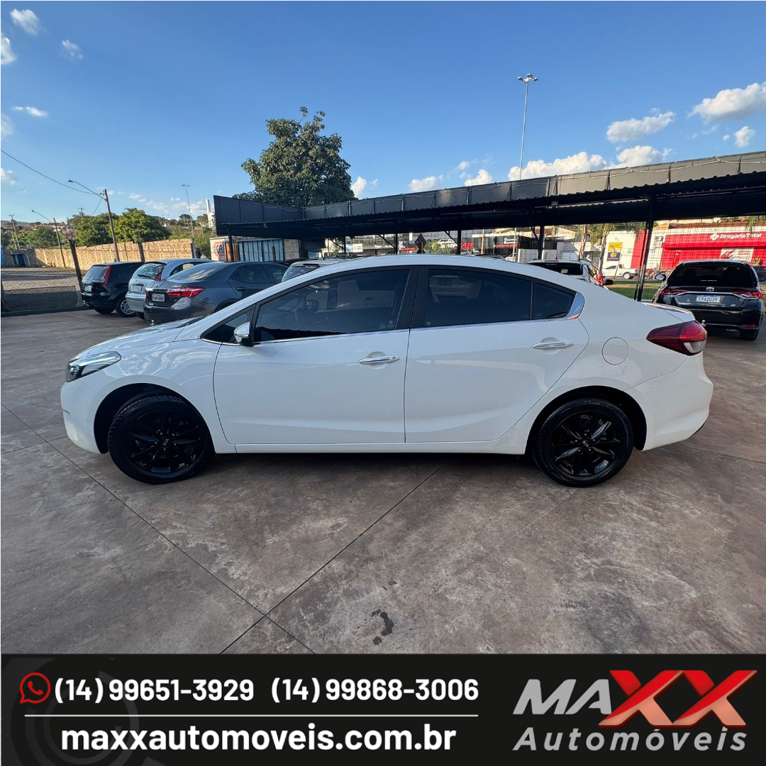 KIA Cerato Sedan 1.6 16V 4P SX AUTOMÁTICO