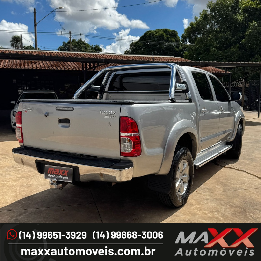TOYOTA Hilux Caminhonete 2.7 16V 4P SRV FLEX CABINE DUPLA AUTOMÁTICO
