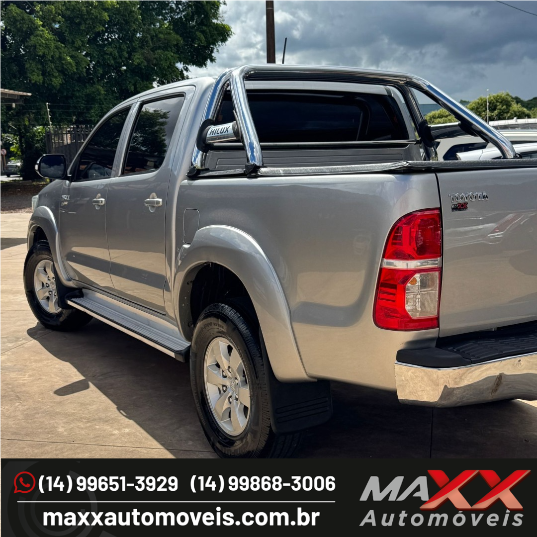 TOYOTA Hilux Caminhonete 2.7 16V 4P SRV FLEX CABINE DUPLA AUTOMÁTICO