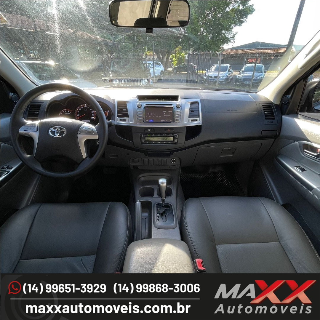 TOYOTA Hilux Caminhonete 2.7 16V 4P SRV FLEX CABINE DUPLA AUTOMÁTICO