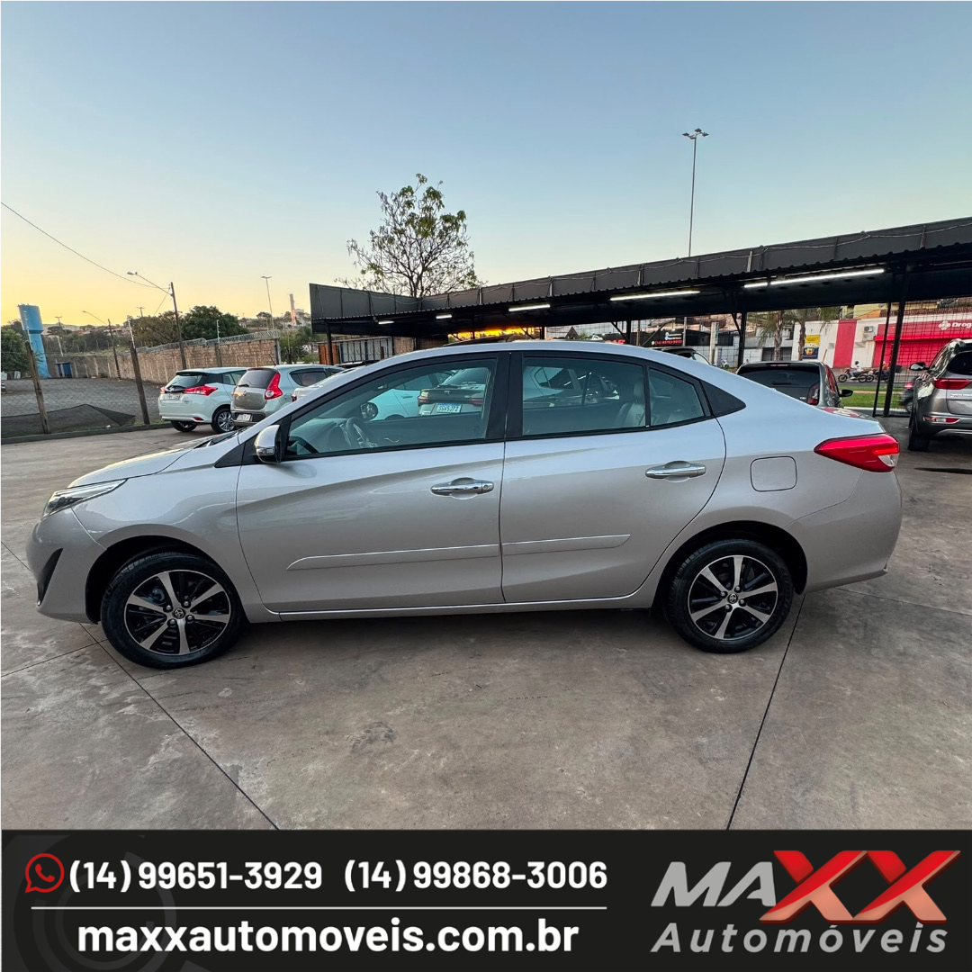 TOYOTA Yaris Sedan 1.5 16V 4P FLEX XLS MULTIDRIVE AUTOMÁTICO CVT