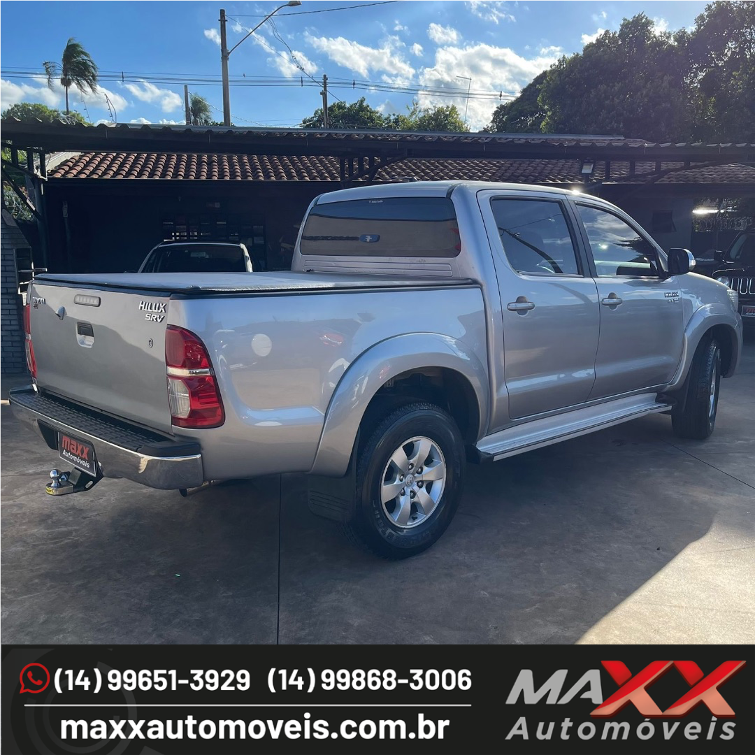 TOYOTA Hilux Caminhonete 2.7 16V 4P SRV FLEX CABINE DUPLA AUTOMÁTICO