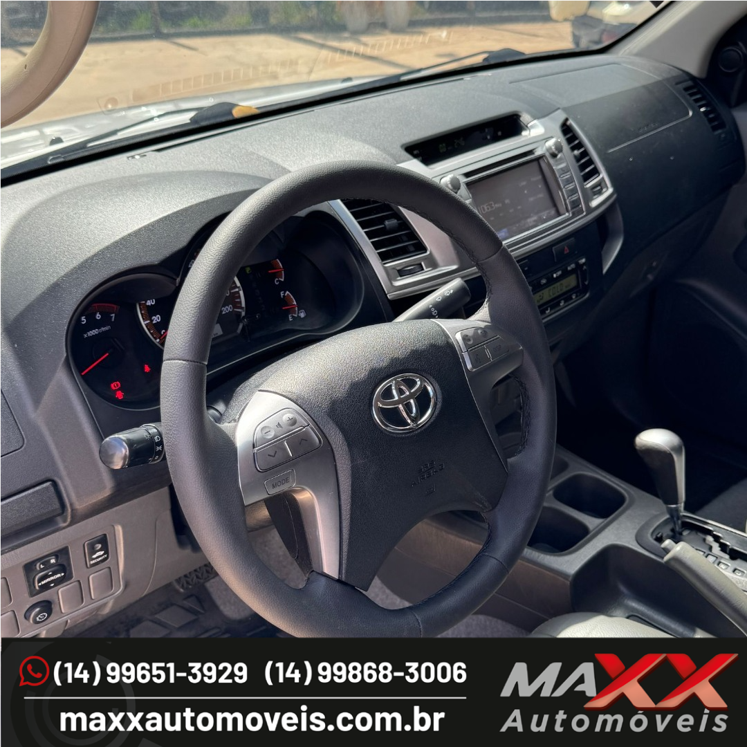 TOYOTA Hilux Caminhonete 2.7 16V 4P SRV FLEX CABINE DUPLA AUTOMÁTICO