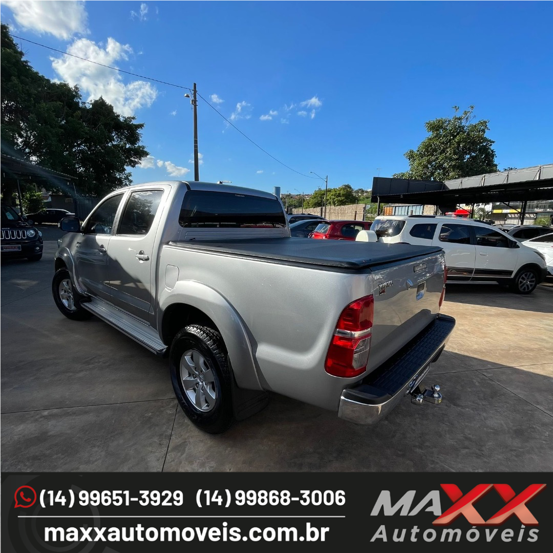 TOYOTA Hilux Caminhonete 2.7 16V 4P SRV FLEX CABINE DUPLA AUTOMÁTICO