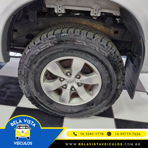 TOYOTA Hilux Caminhonete 2.7 16V 4P SR CABINE DUPLA