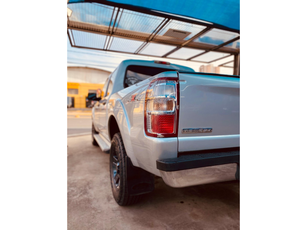 Ranger 3.0 XLT 4X4 TURBO DIESEL CABINE DULPA