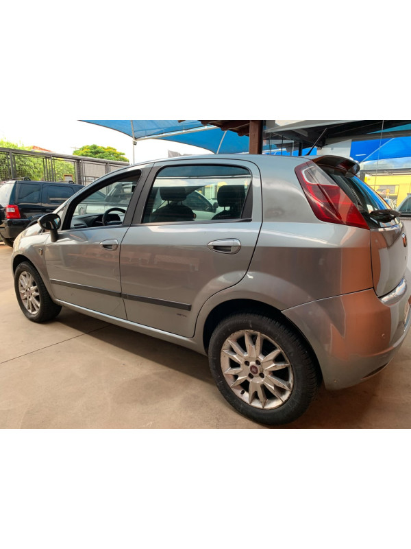 FIAT Punto 1.4 4P FLEX ATTRACTIVE ITALIA