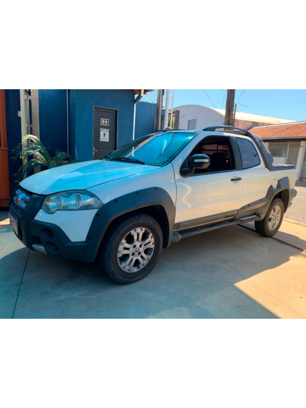 FIAT Strada 1.8 16V FLEX ADVENTURE CABINE DUPLA