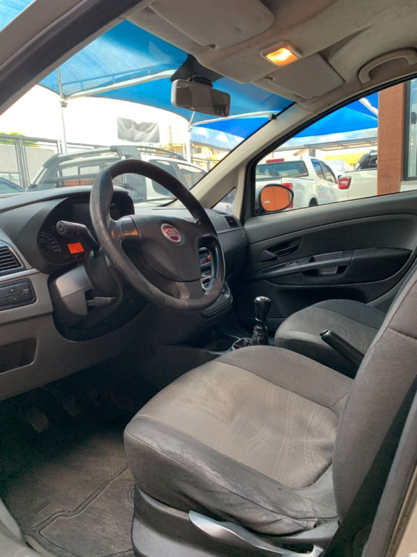 FIAT Punto 1.4 4P FLEX ATTRACTIVE ITALIA