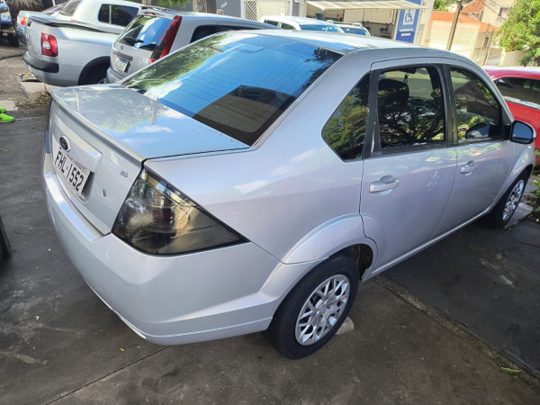 FORD Fiesta Sedan 1.6 4P FLEX