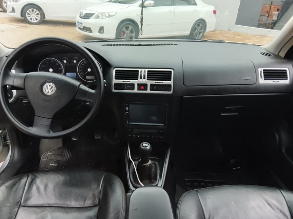 VOLKSWAGEN Bora 2.0 4P FLEX