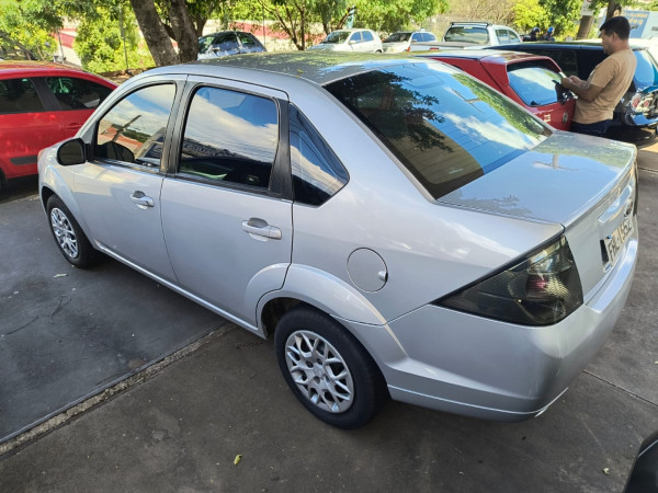 FORD Fiesta Sedan 1.6 4P FLEX