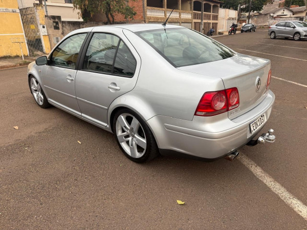 VOLKSWAGEN Bora 2.0 4P FLEX