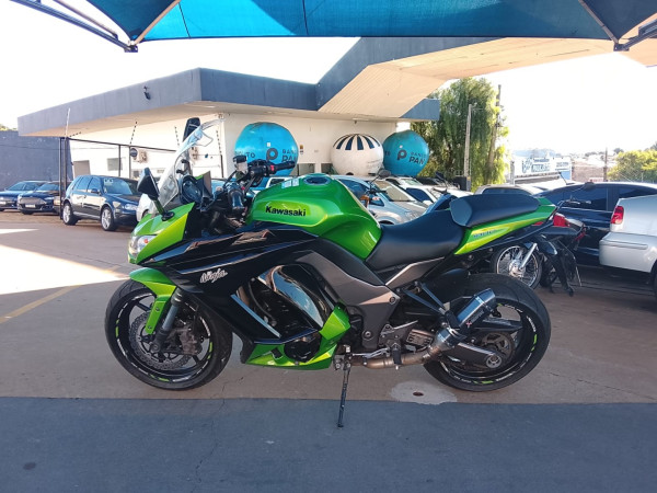 KAWASAKI Ninja 1000 Modelo sem Versão