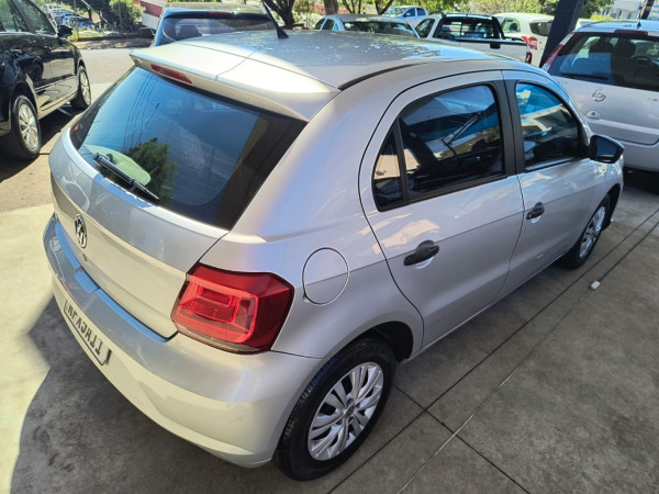 VOLKSWAGEN Gol 1.0