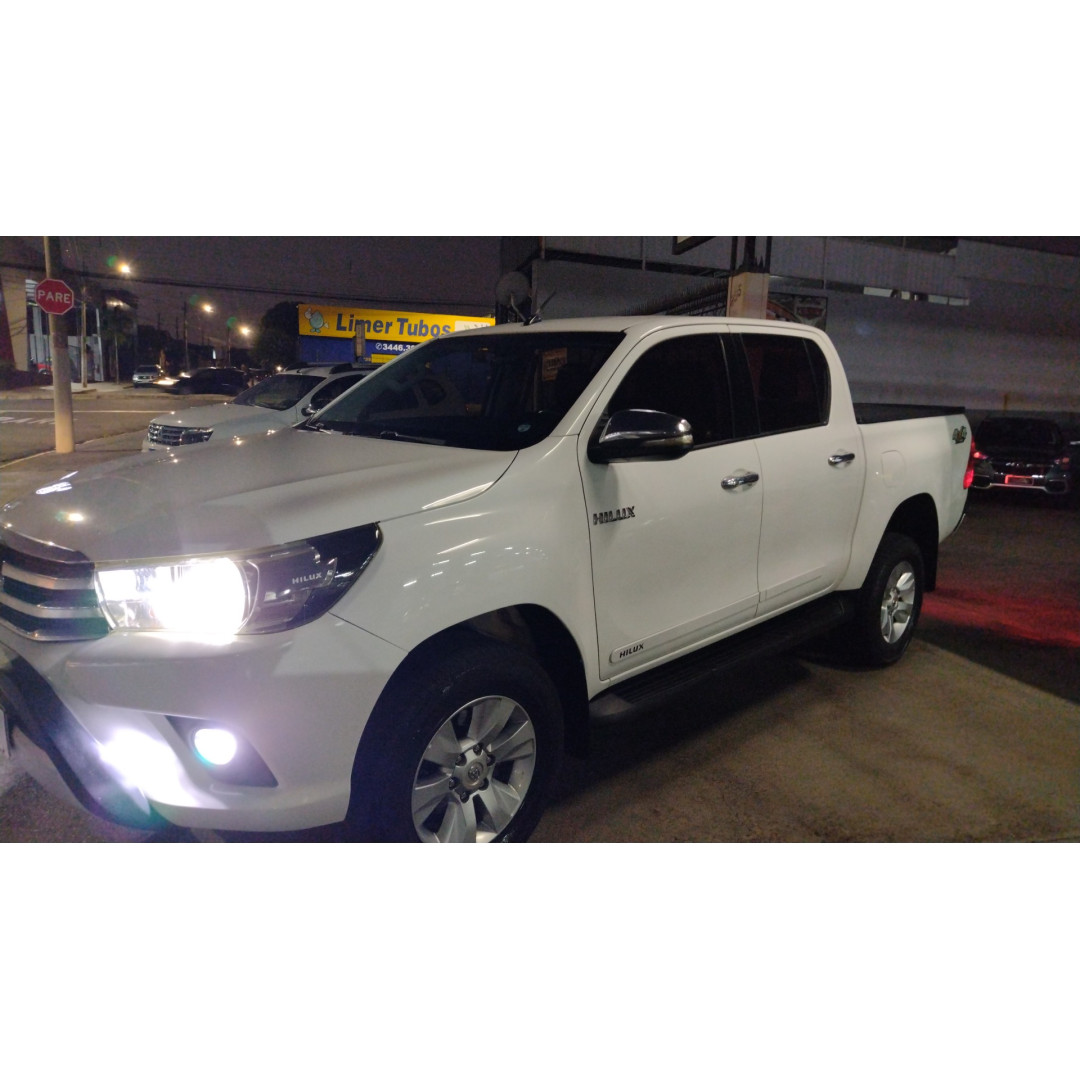 Hilux Caminhonete 2.8 16V SRV 4X4 DIESEL CABINE DUPLA AUTOMÁTICO