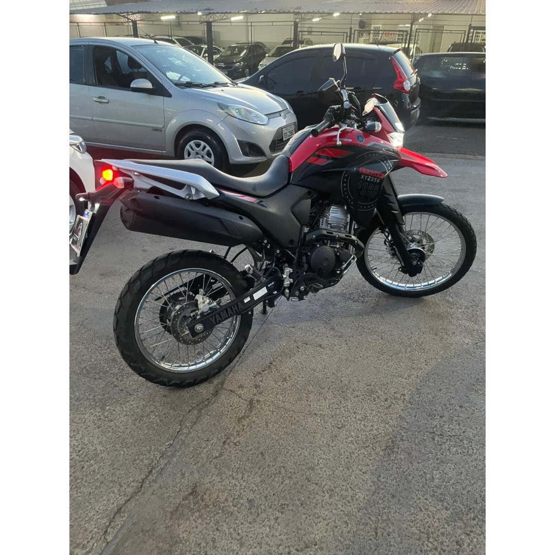 Lander 250 X