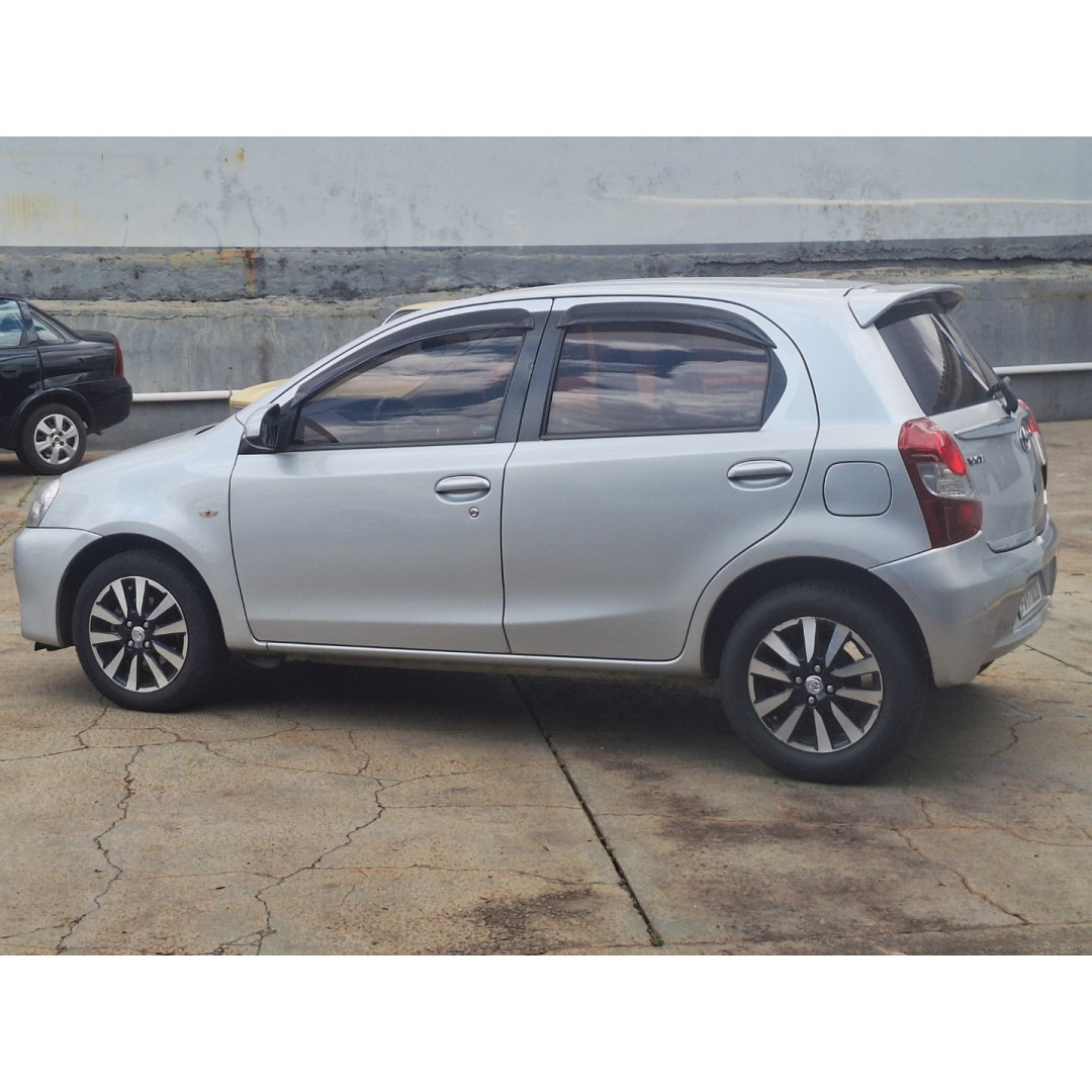 Etios Hatch 1.5 16V 4P FLEX PLATINUM