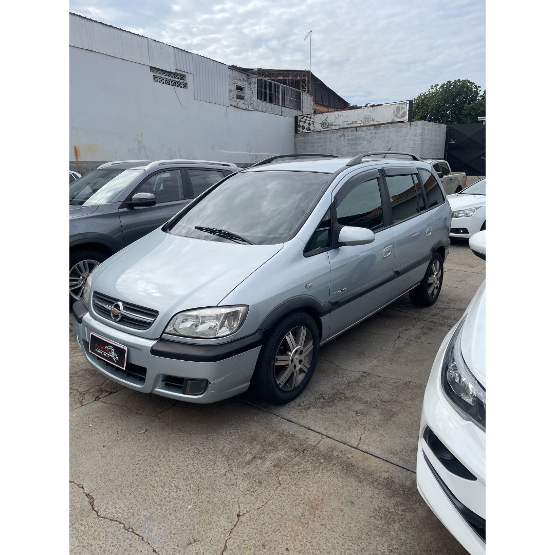 Zafira 2.0 4P FLEX ELEGANCE AUTOMÁTICO