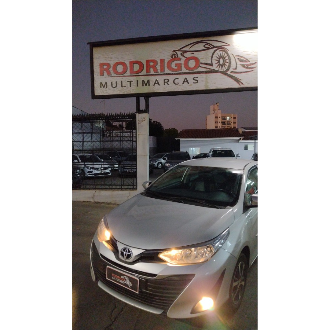 Yaris Sedan 1.5 16V 4P FLEX XS CONNECT MULTIDRIVE AUTOMÁTICO CVT