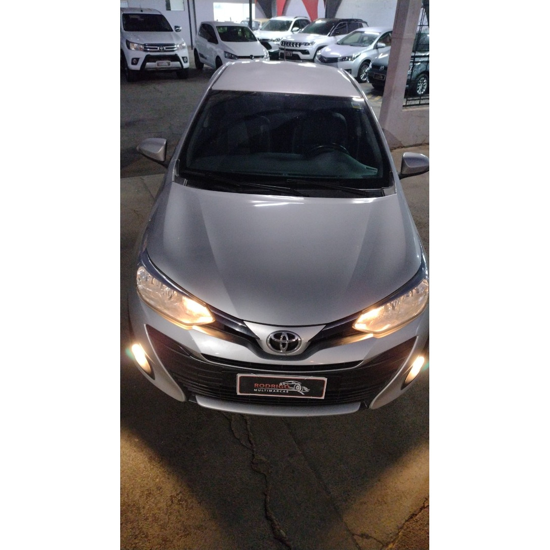 Yaris Sedan 1.5 16V 4P FLEX XS CONNECT MULTIDRIVE AUTOMÁTICO CVT