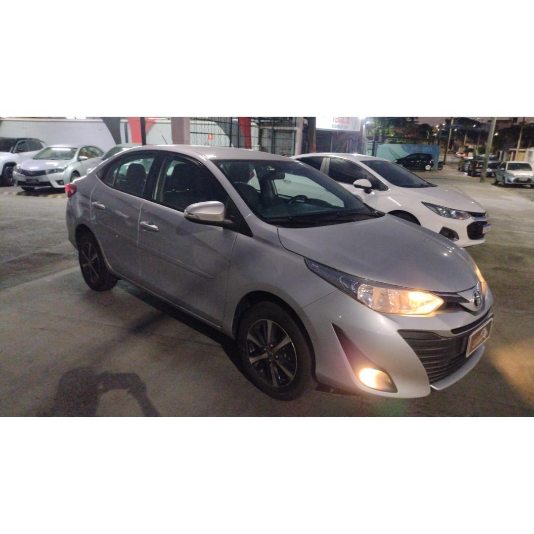 Yaris Sedan 1.5 16V 4P FLEX XS CONNECT MULTIDRIVE AUTOMÁTICO CVT