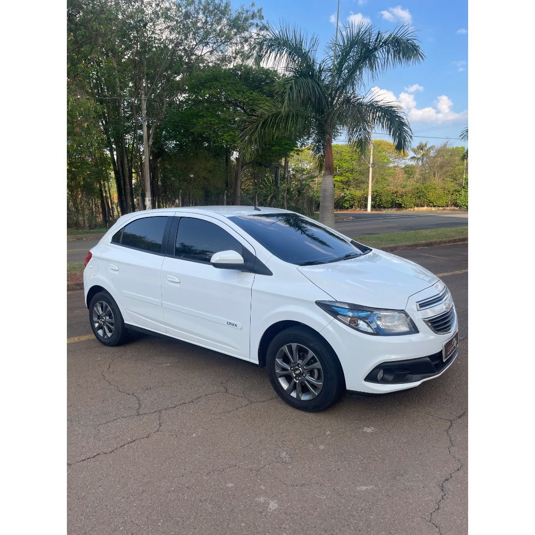 CHEVROLET Onix Hatch 1.4 4P FLEX LT
