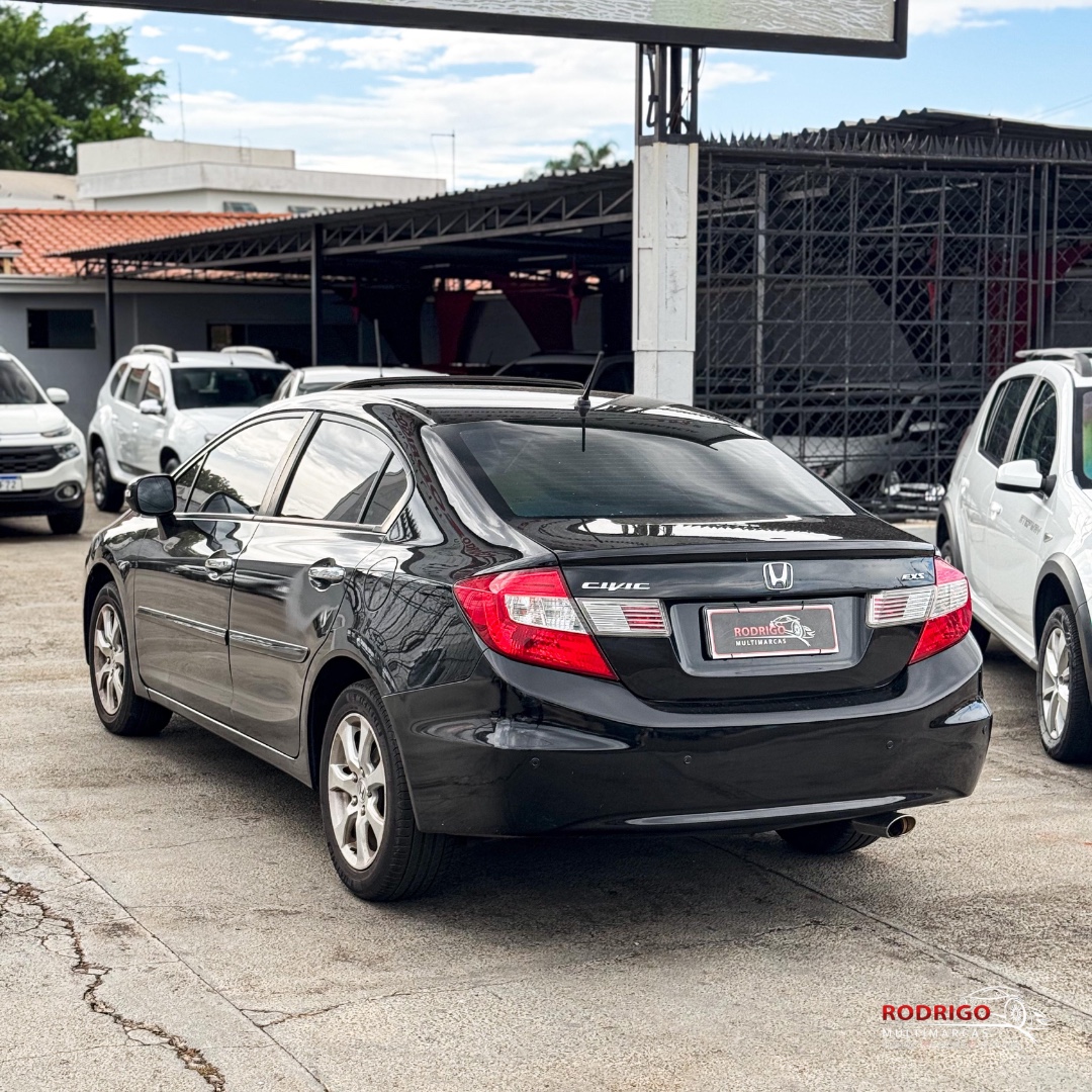 Civic 1.8 16V 4P FLEX EXS AUTOMÁTICO
