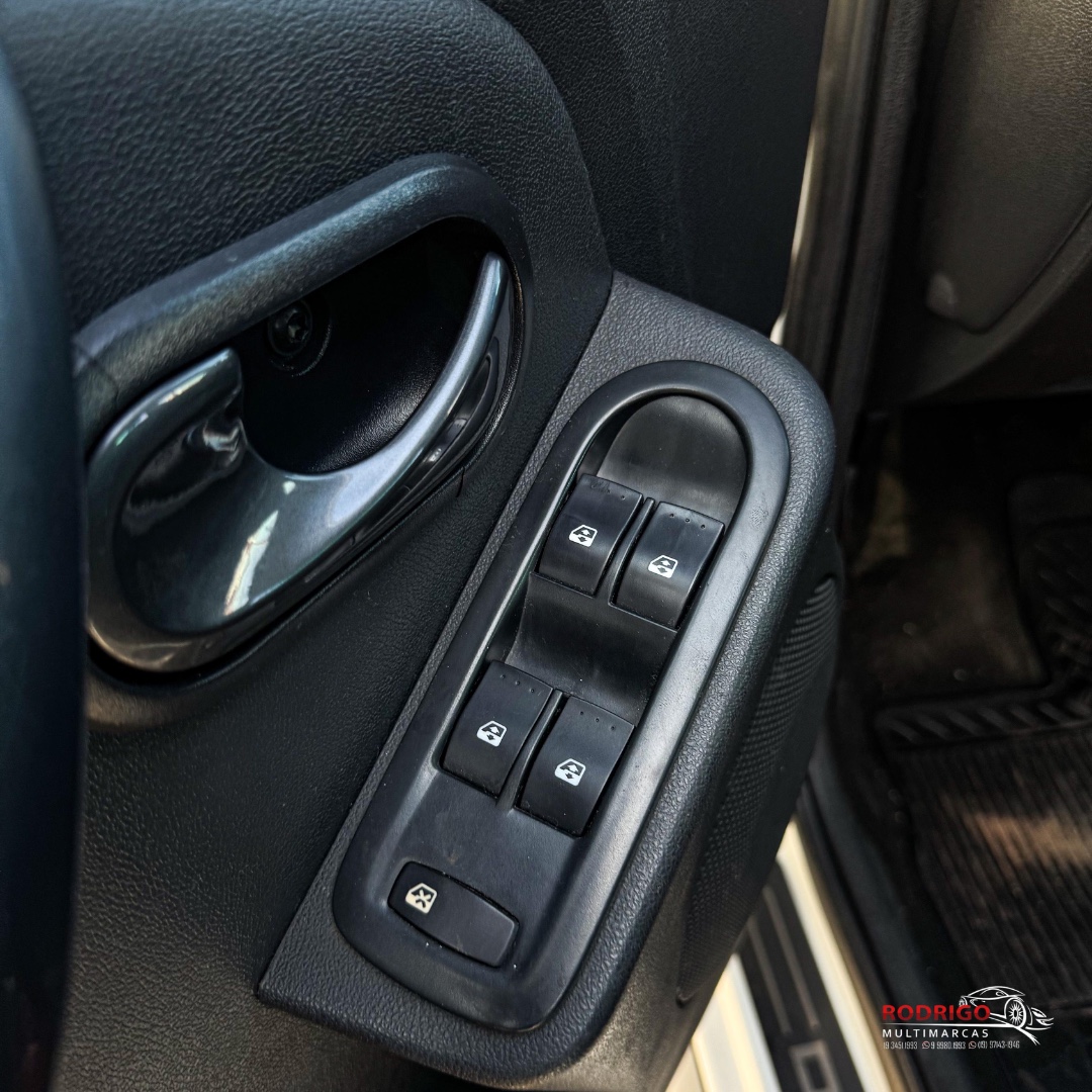 Duster 1.6 16V 4P FLEX DYNAMIQUE