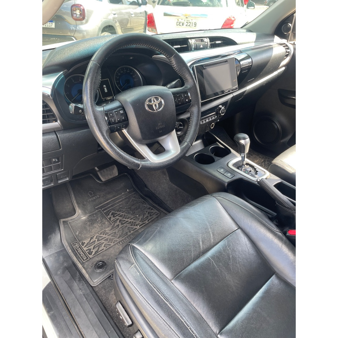 Hilux Caminhonete 2.8 16V SRV 4X4 DIESEL CABINE DUPLA AUTOMÁTICO