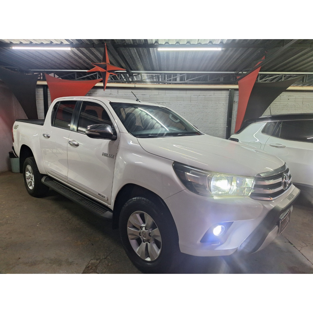 Hilux Caminhonete 2.8 16V SRV 4X4 DIESEL CABINE DUPLA AUTOMÁTICO