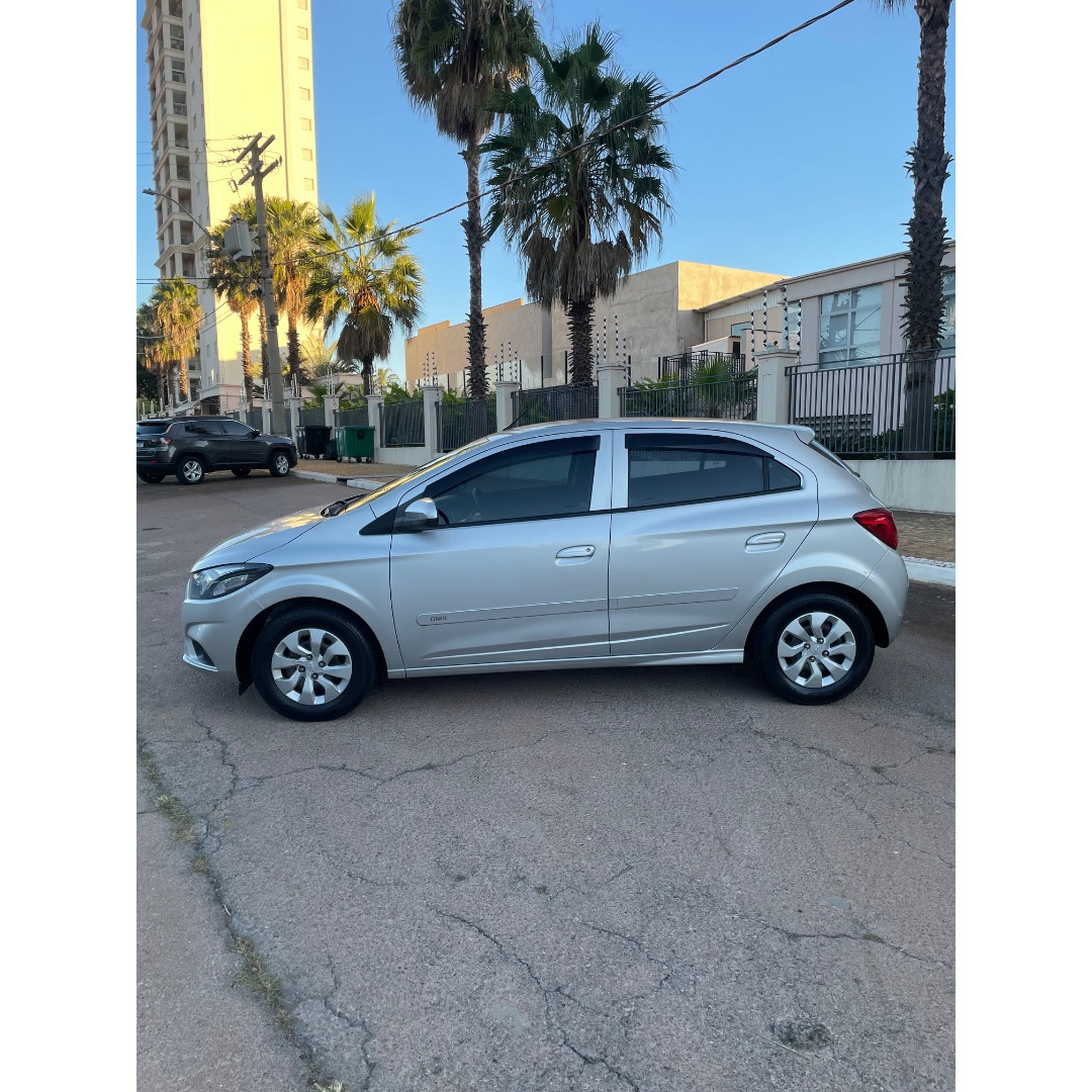 Onix Hatch 1.0 4P FLEX LT