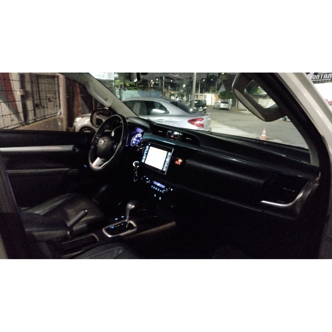 Hilux Caminhonete 2.8 16V SRV 4X4 DIESEL CABINE DUPLA AUTOMÁTICO