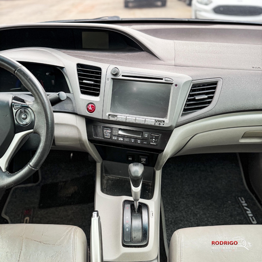Civic 1.8 16V 4P FLEX EXS AUTOMÁTICO
