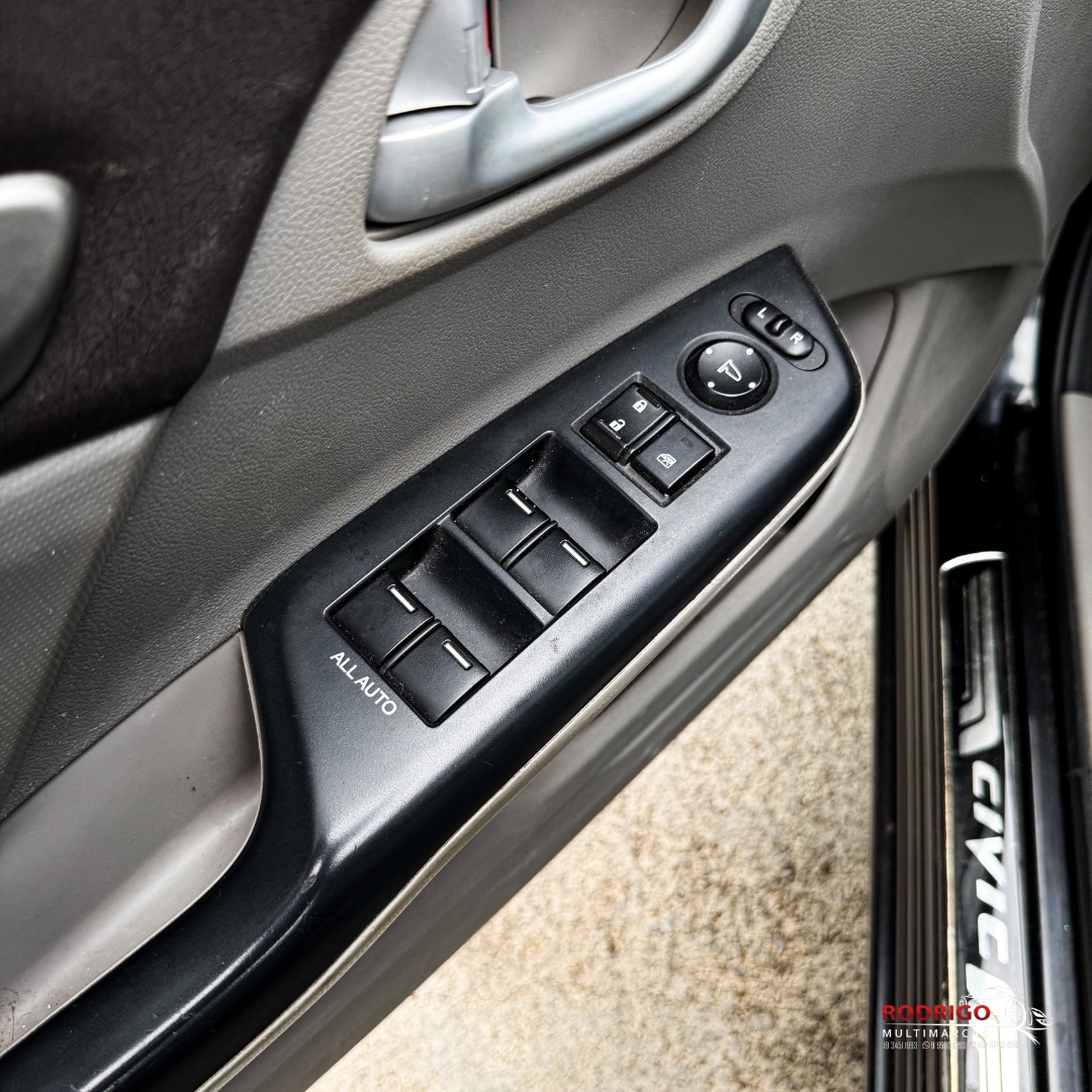 Civic 1.8 16V 4P FLEX EXS AUTOMÁTICO