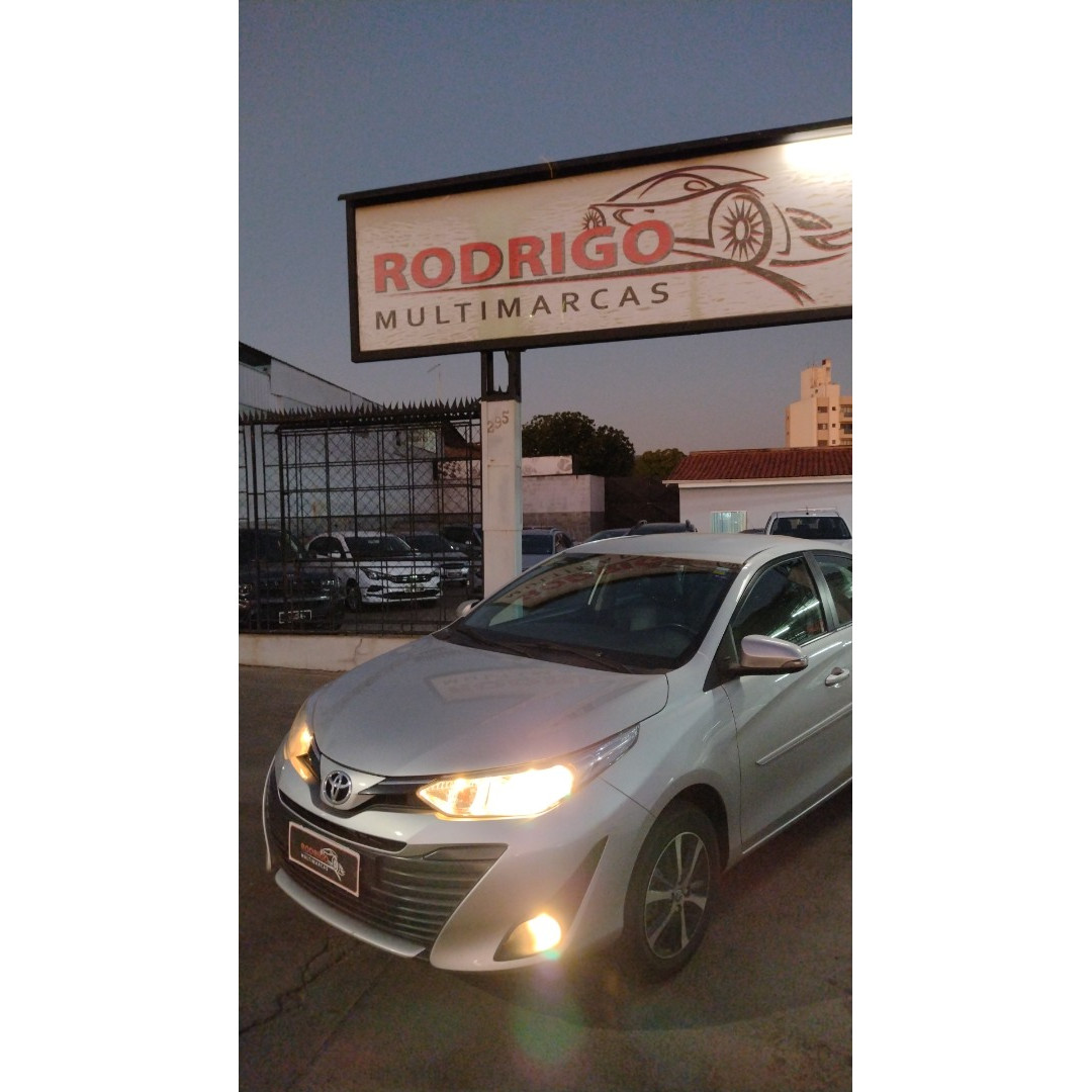Yaris Sedan 1.5 16V 4P FLEX XS CONNECT MULTIDRIVE AUTOMÁTICO CVT