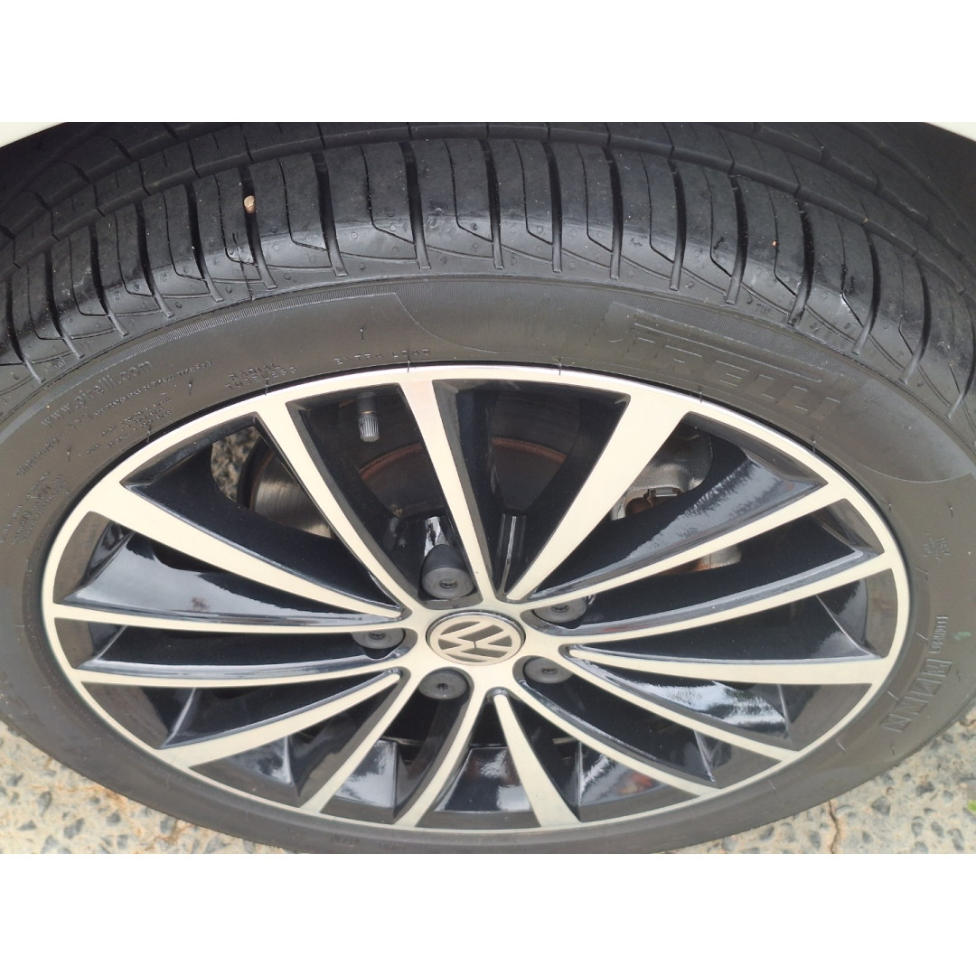 VOLKSWAGEN Jetta 2.0 4P FLEX CONFORTLINE TIPTRONIC AUTOMÁTICO