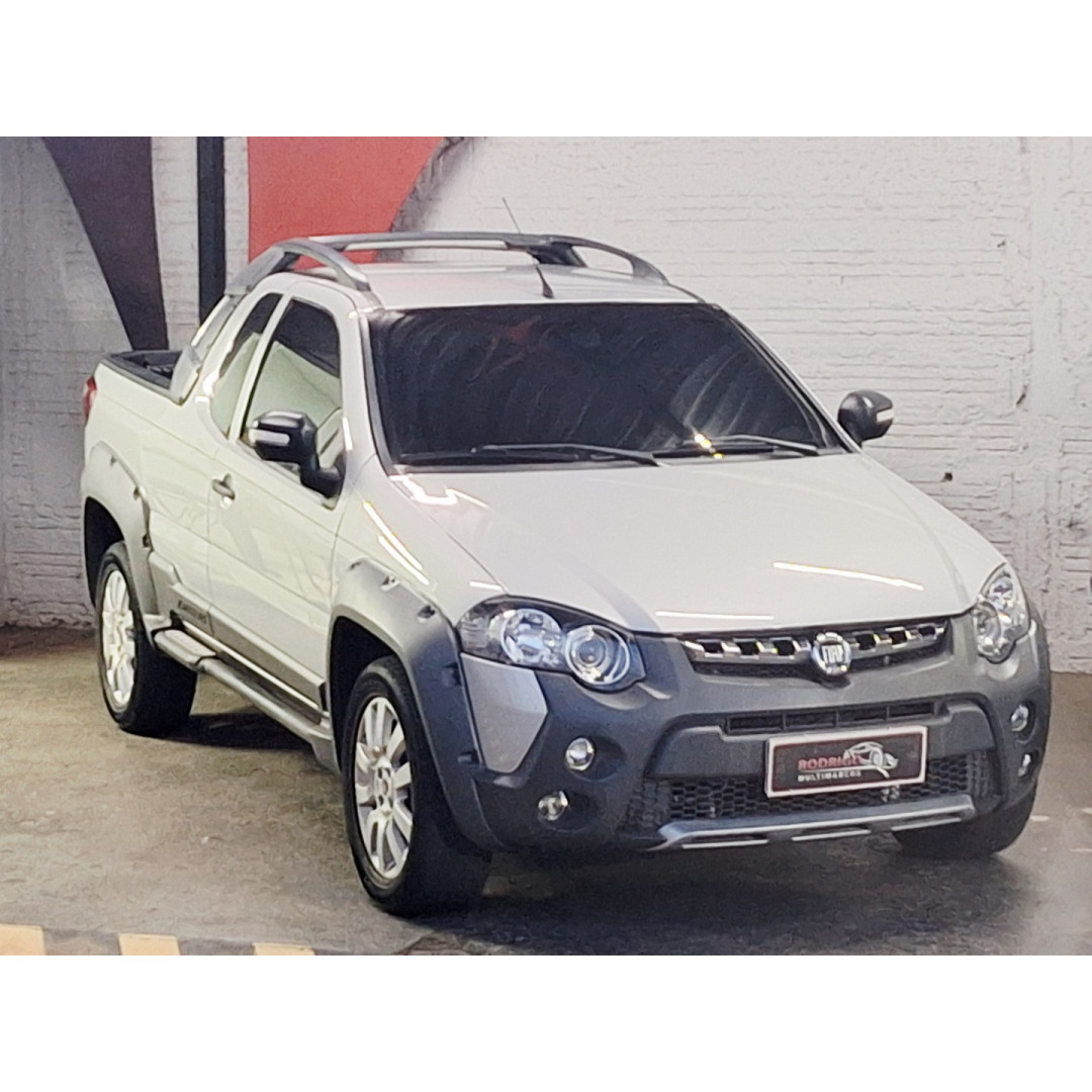 FIAT Strada 1.8 16V FLEX ADVENTURE LOCKER CABINE ESTENDIDA