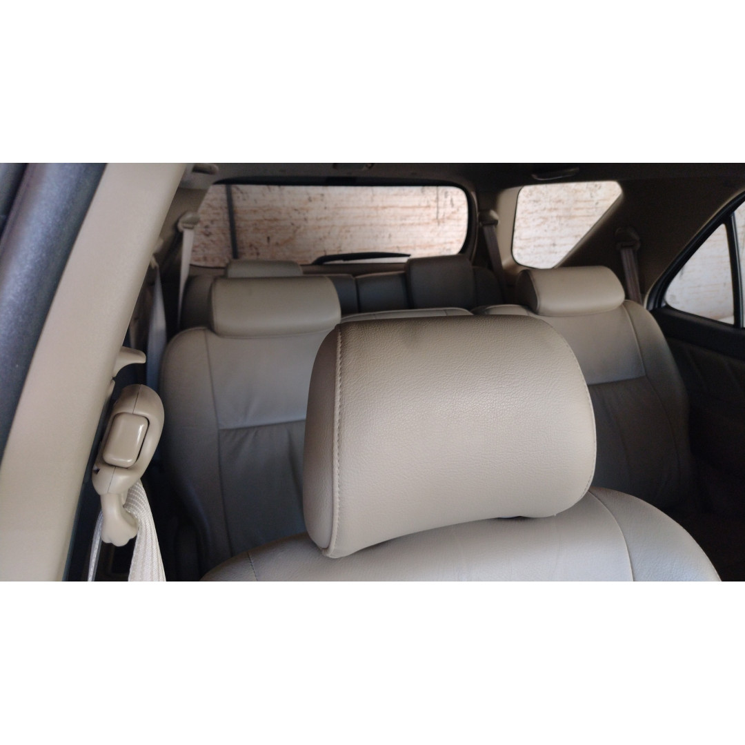 TOYOTA Hilux SW4 3.0 16V 4P SRV 4X4 7 LUGARES TURBO DIESEL AUTOMÁTICO