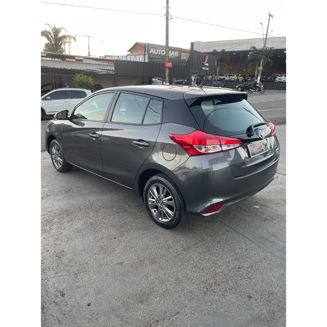 TOYOTA Yaris Hatch 1.5 16V 4P FLEX XL PLUS CONNECT MULTIDRIVE AUTOMÁTICO CVT
