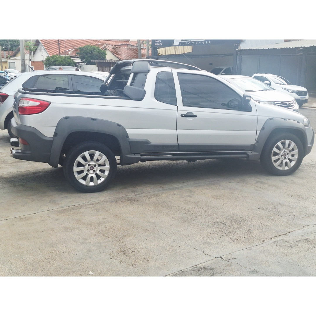 FIAT Strada 1.8 16V FLEX ADVENTURE LOCKER CABINE ESTENDIDA