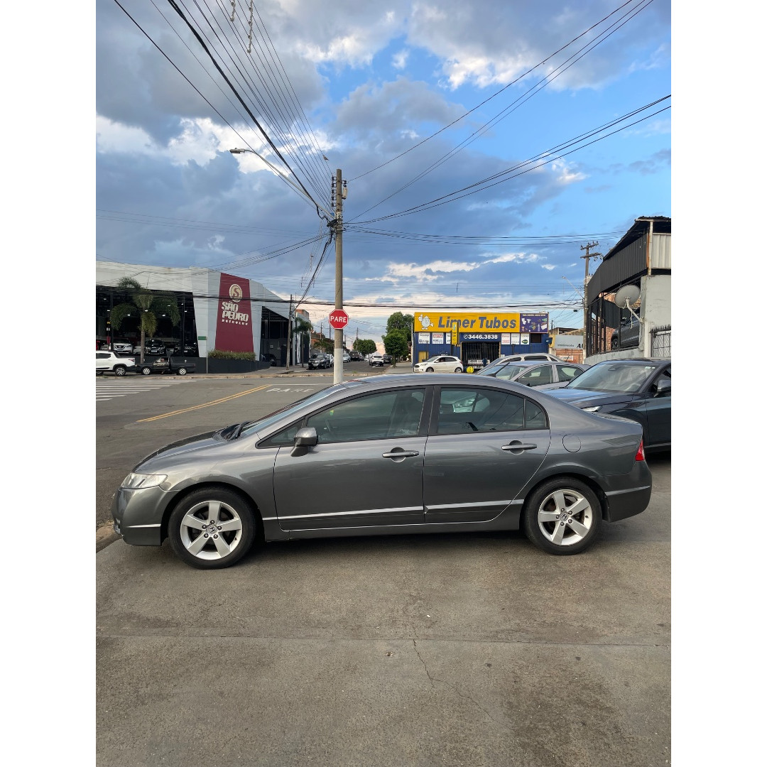 HONDA Civic 1.8 16V 4P FLEX LXS AUTOMÁTICO