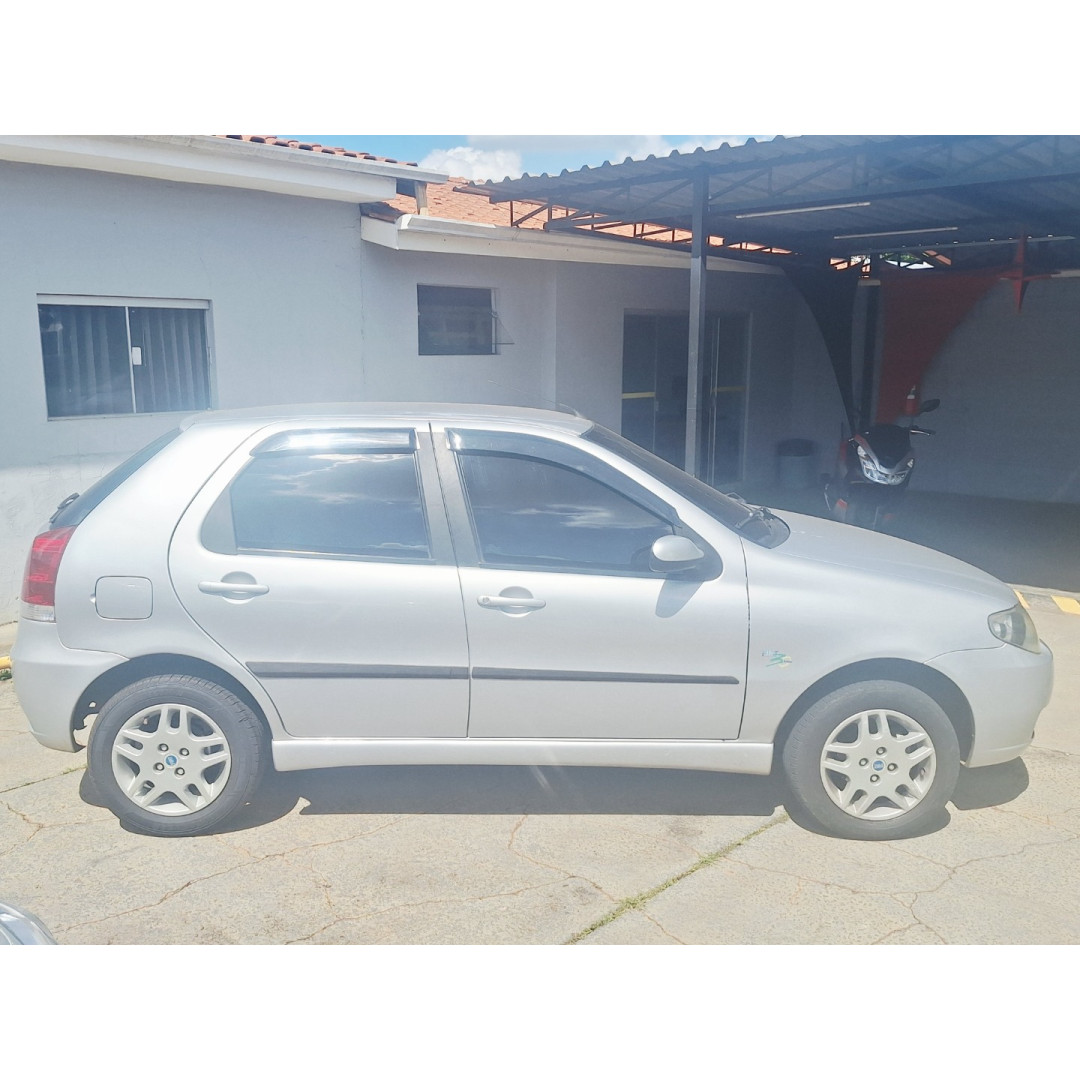 FIAT Palio 1.4 4P ELX 30 ANOS FLEX