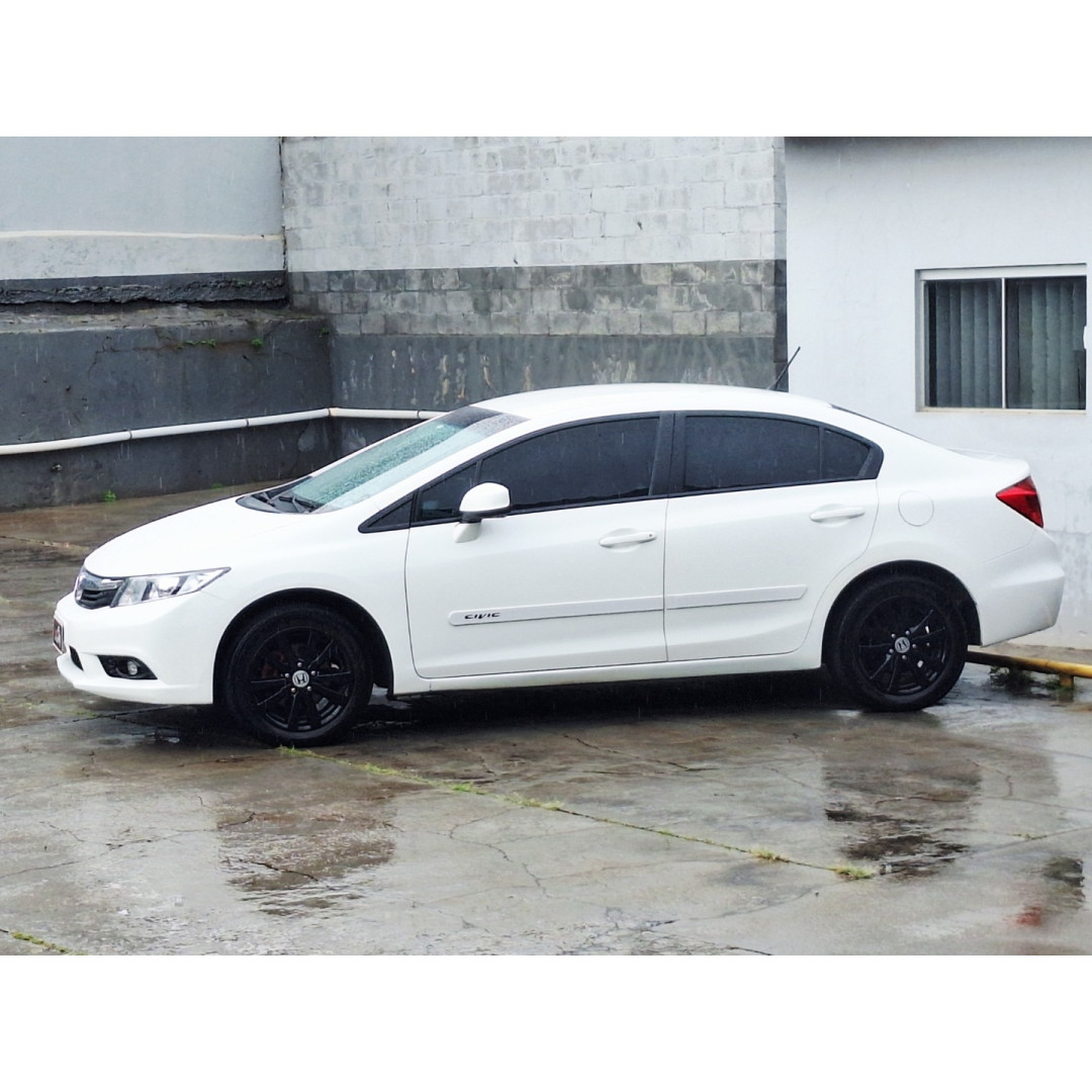 Civic 1.8 16V 4P FLEX LXS AUTOMÁTICO