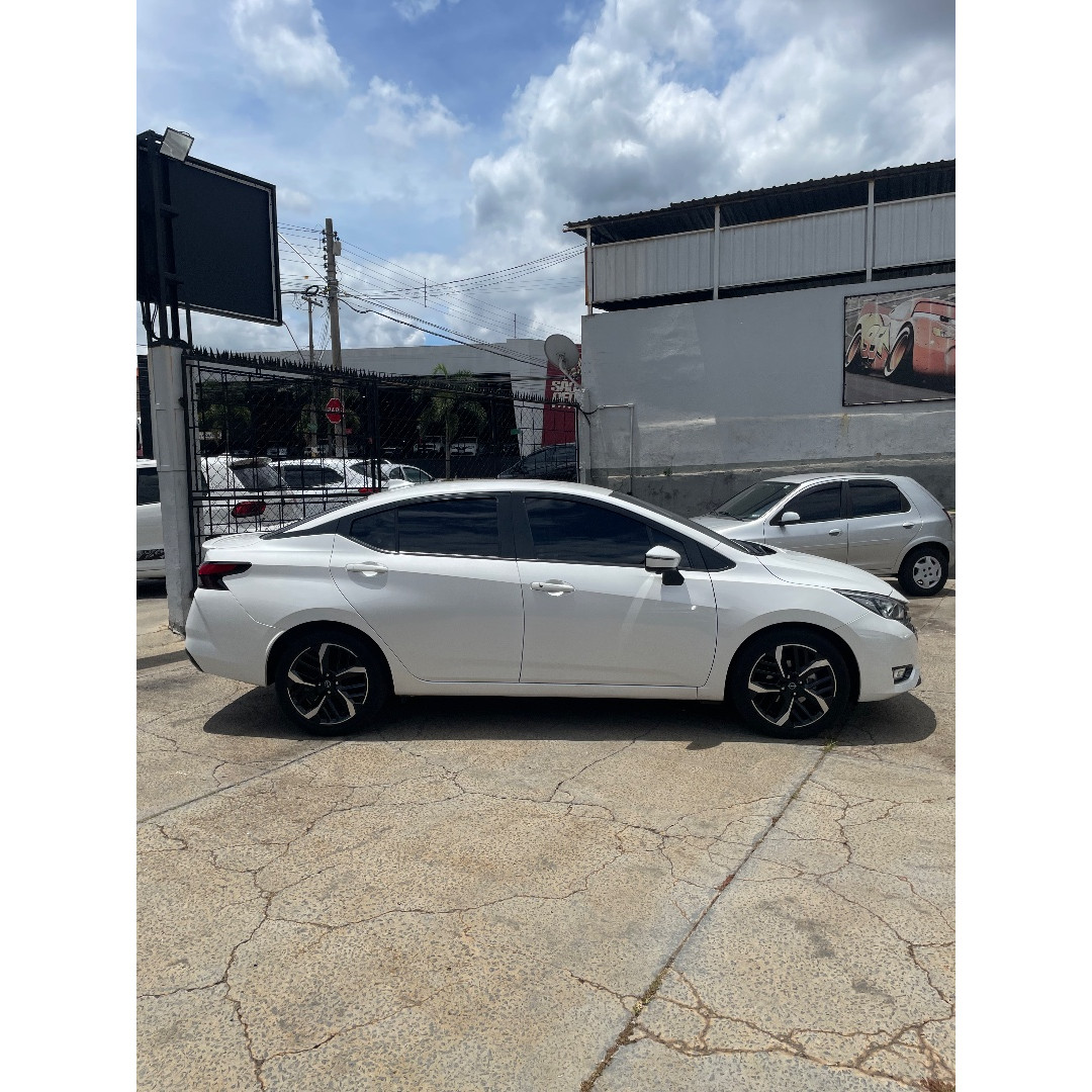 NISSAN Versa Sedan 1.6 16V 4P FLEX EXCLUSIVE XTRONIC AUTOMÁTICO CVT